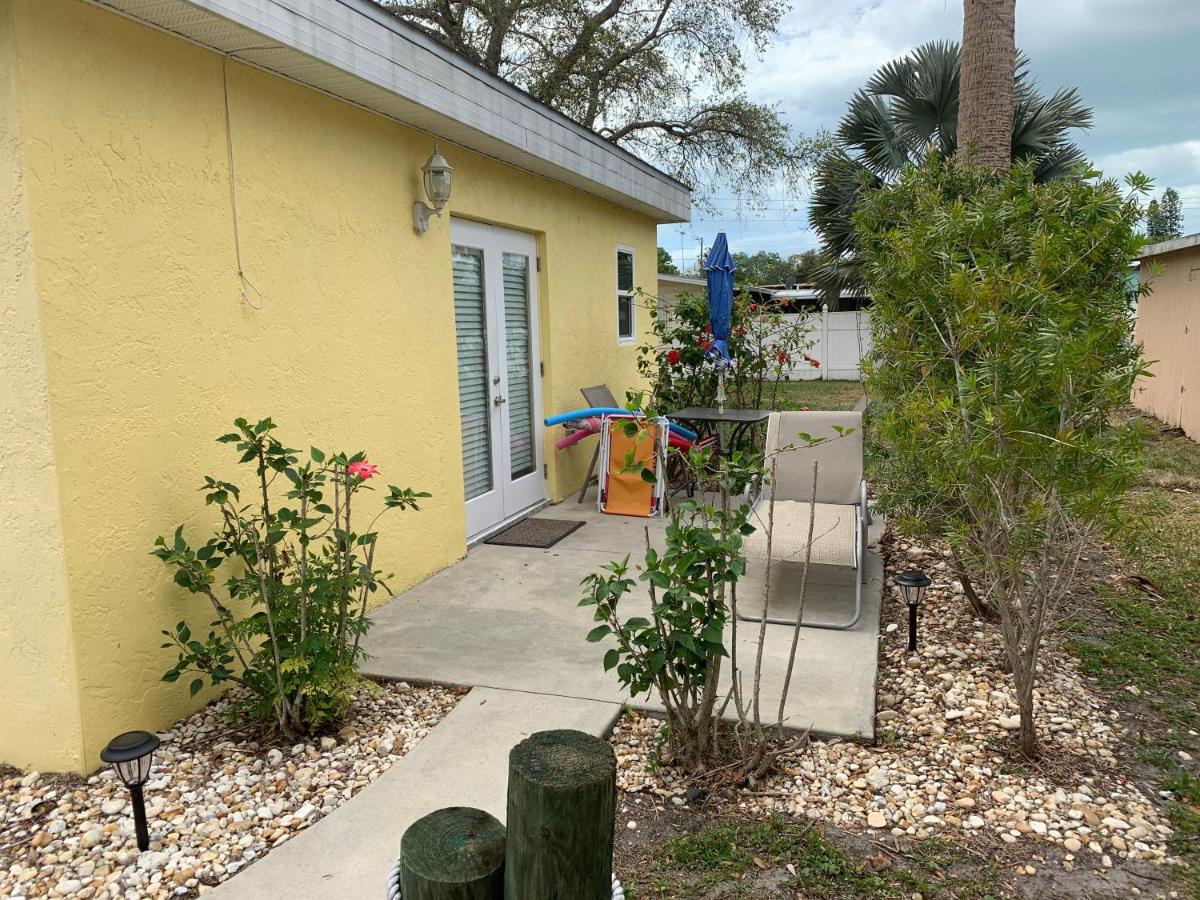 ~ Cozy In-law Apartment Close to Siesta Key ~ Sarasota Zewnętrze zdjęcie