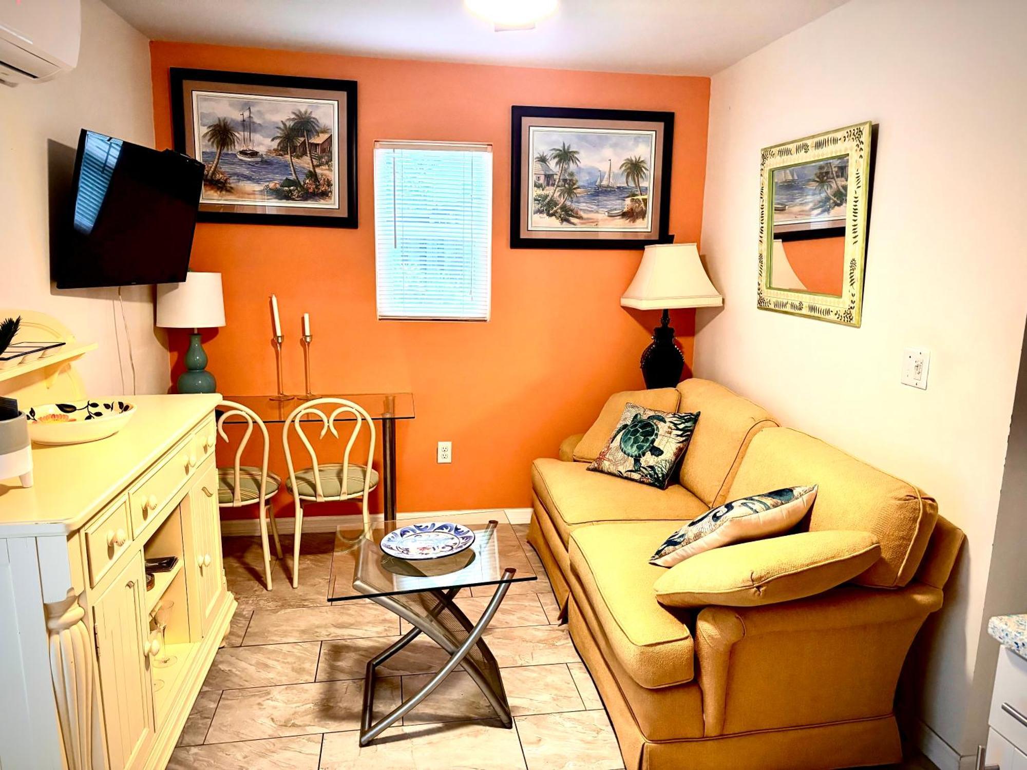 ~ Cozy In-law Apartment Close to Siesta Key ~ Sarasota Zewnętrze zdjęcie